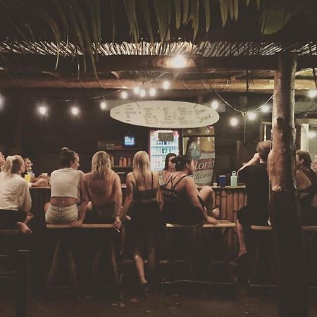Free Spirit Hostel Transito Exterior photo