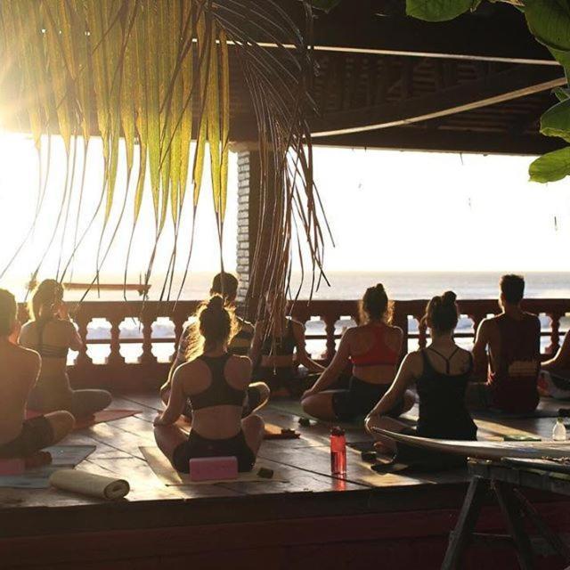 Free Spirit Hostel Transito Exterior photo